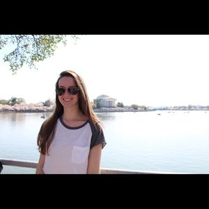 Meet your Posher, Alyssa